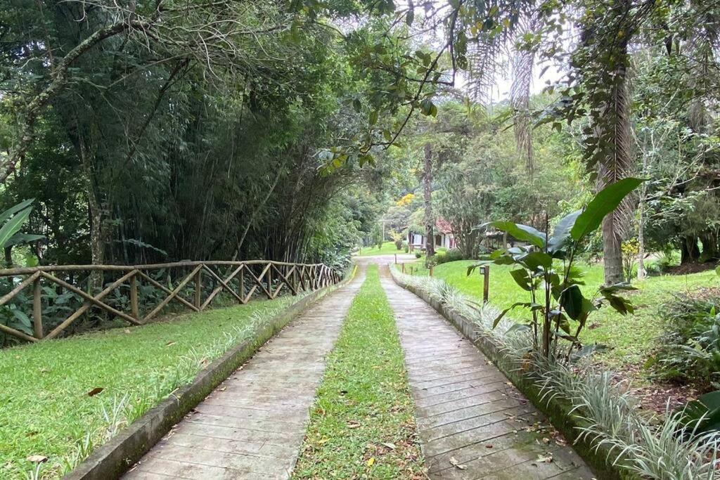 Sitio Vale Da Colina-Nazare Paulista - 10 Pessoasヴィラ エクステリア 写真