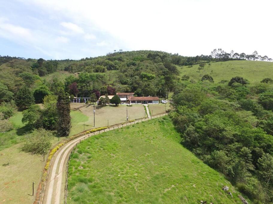 Sitio Vale Da Colina-Nazare Paulista - 10 Pessoasヴィラ エクステリア 写真